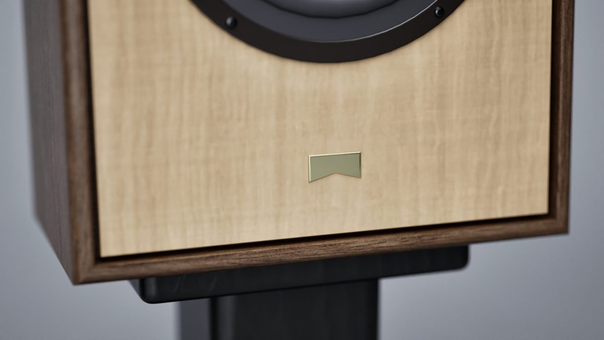 Shadow gap baffle detail