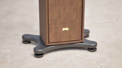 Cabinet shadow gap and wood detail
